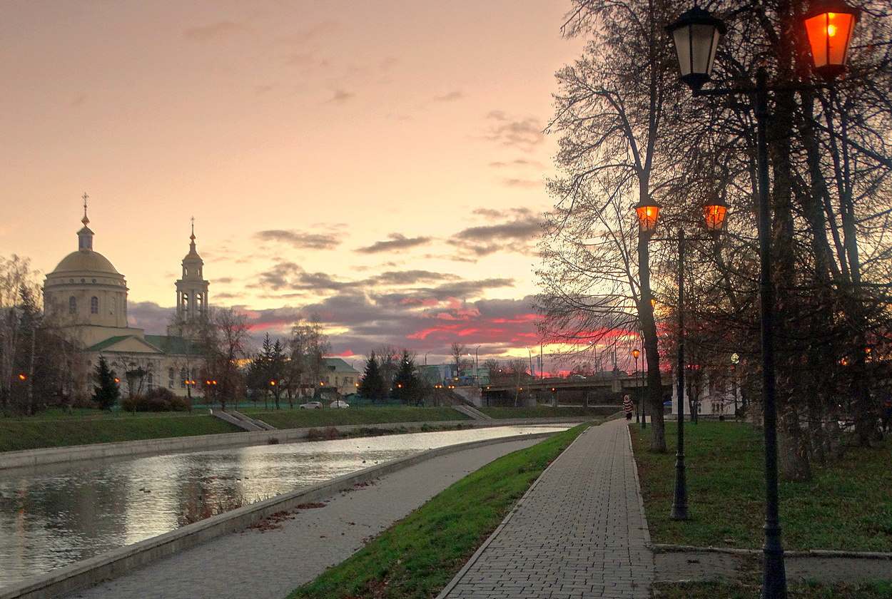 Осенний вечер в городе