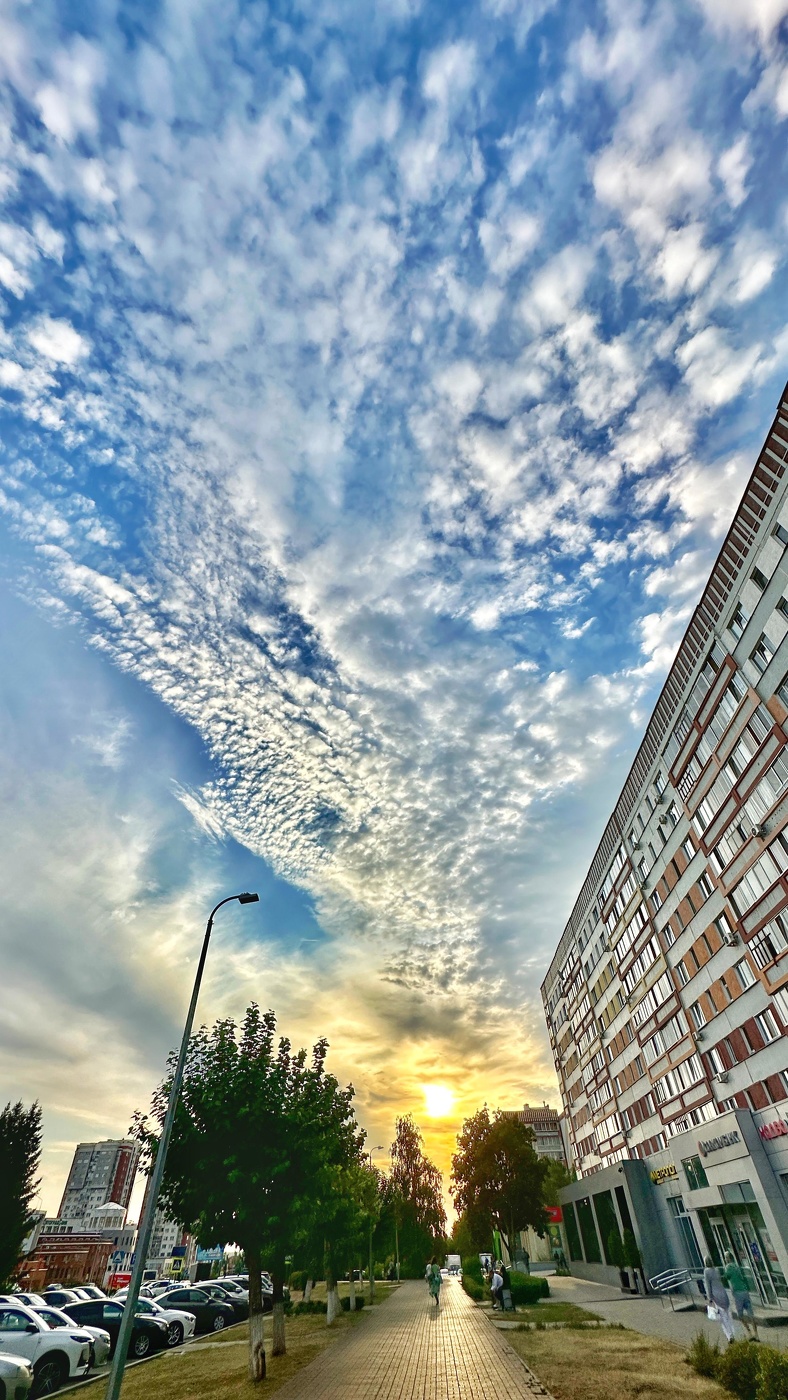 Солнце прячется