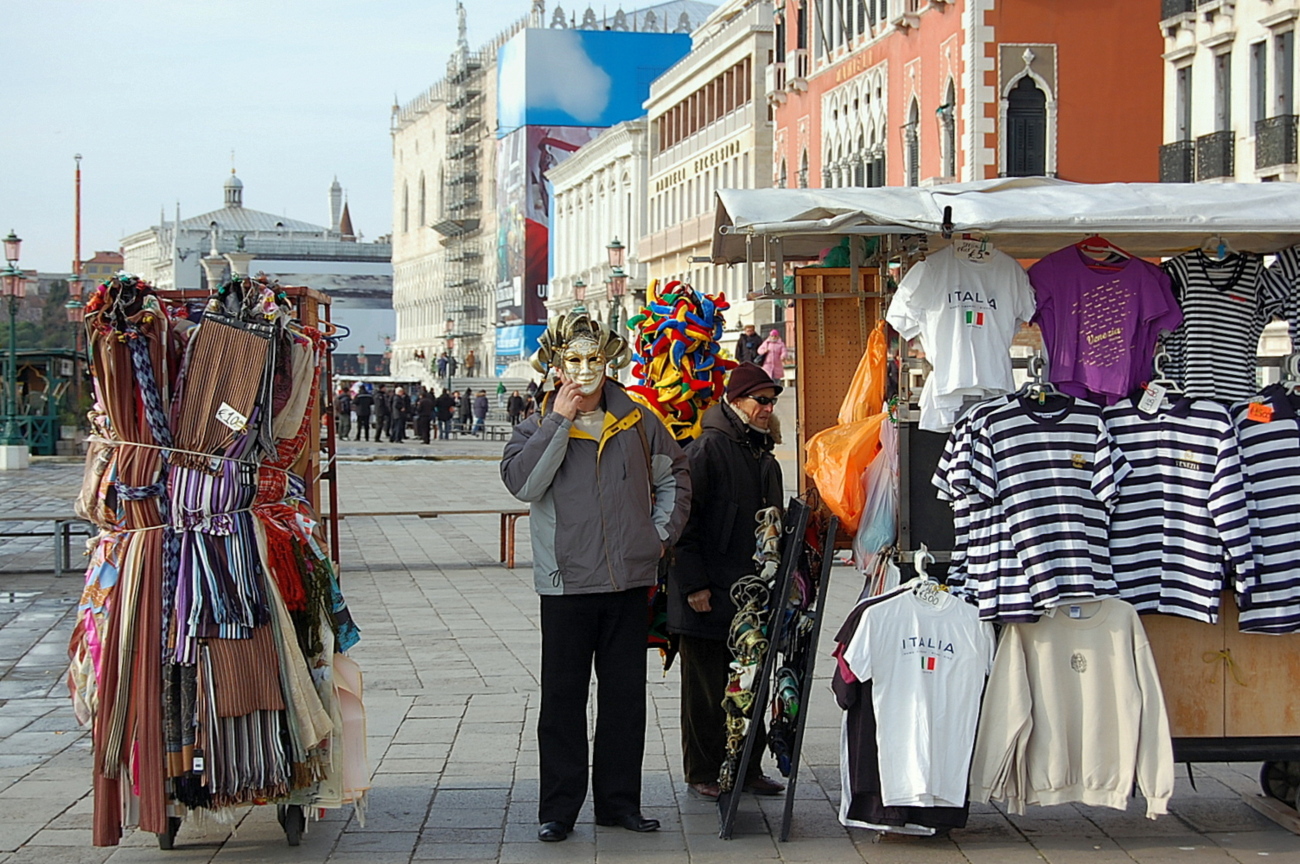 На набережной в Венеции