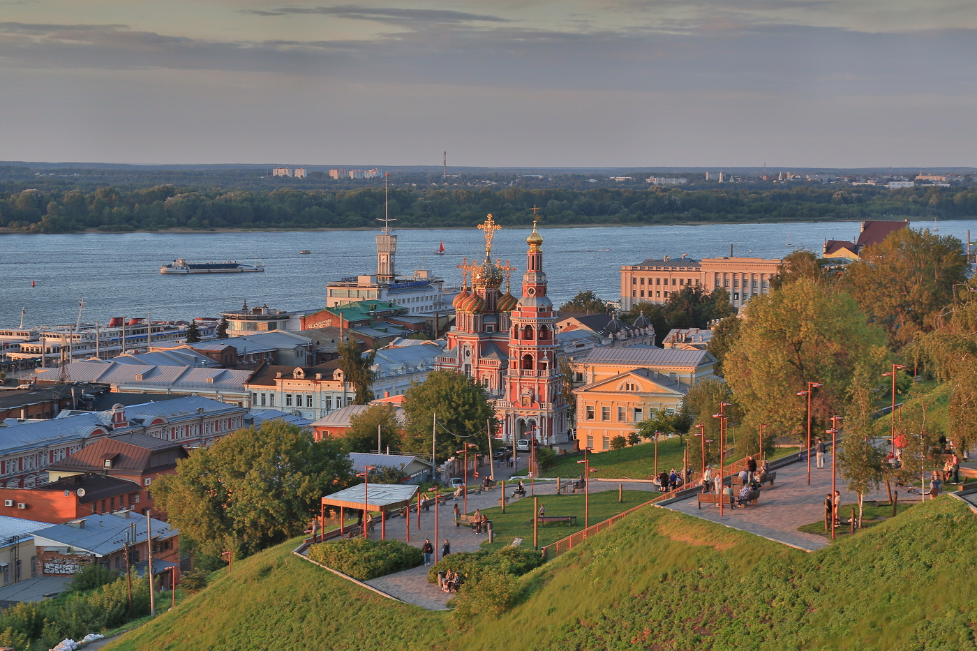 Красивый Нижний Новгород на закате