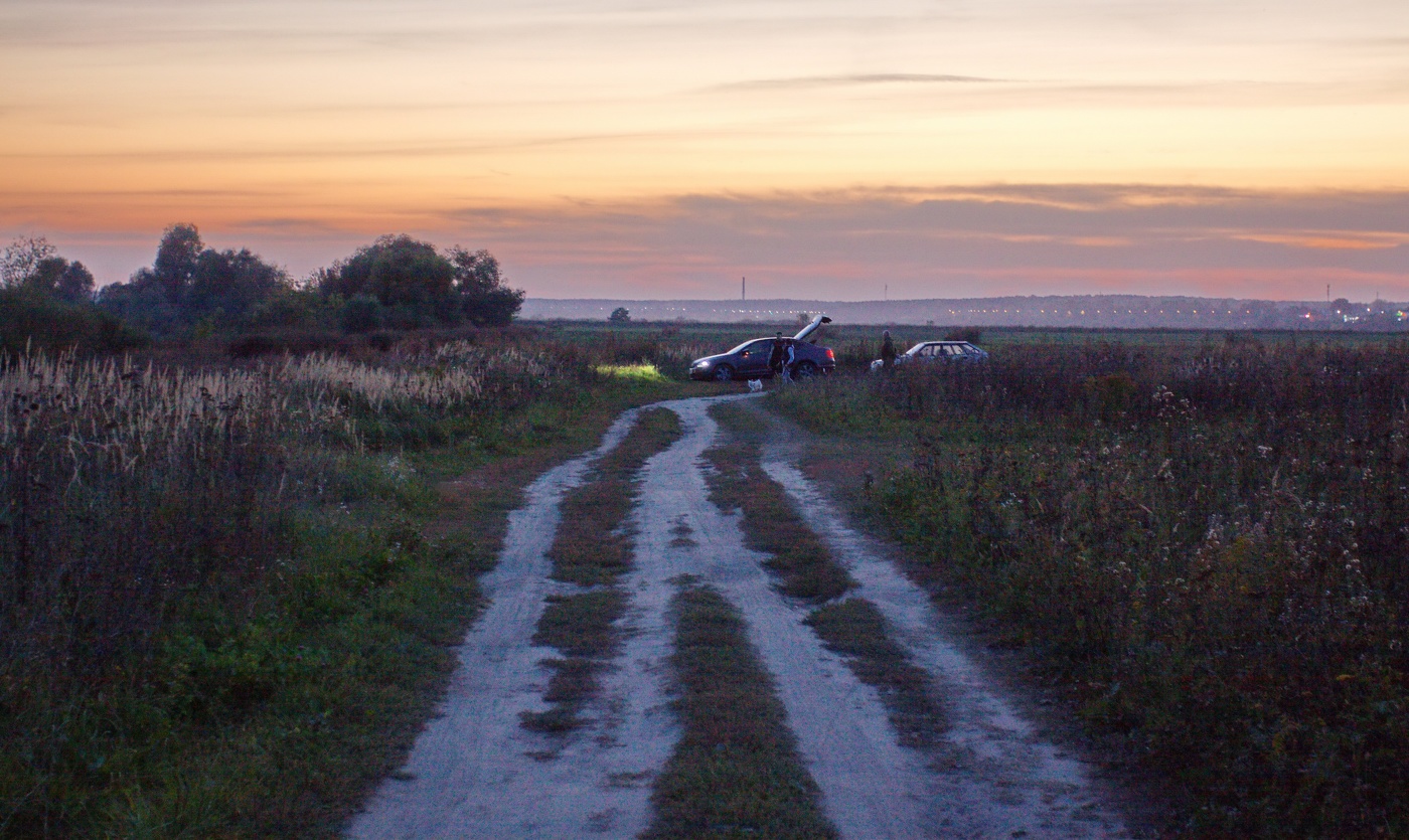 За городом зорька