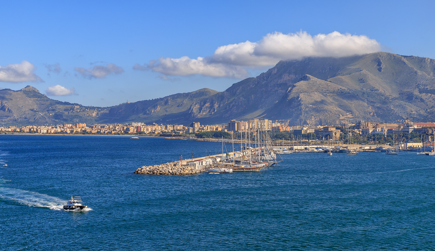 У берегов Сицилии