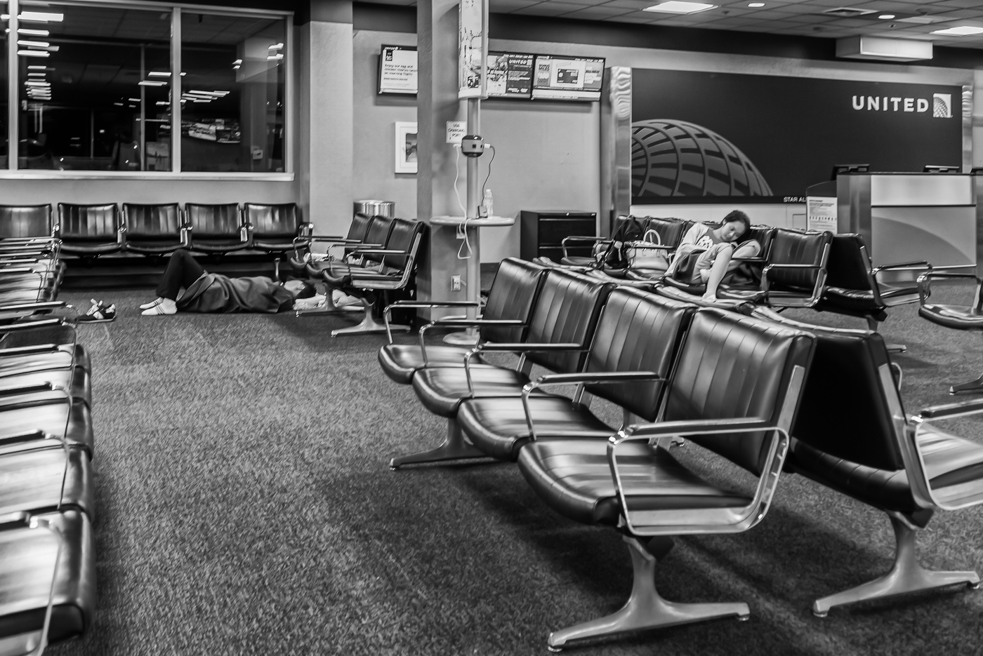 Париж закрыт