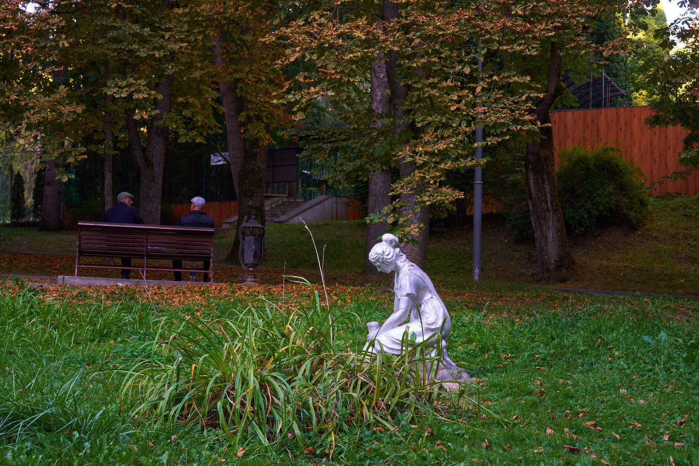 девушка с кувшином