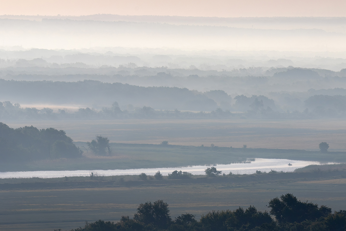 Рыбаки на озере Калач