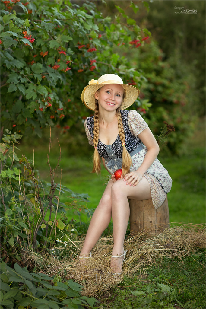 Девушка в шляпке