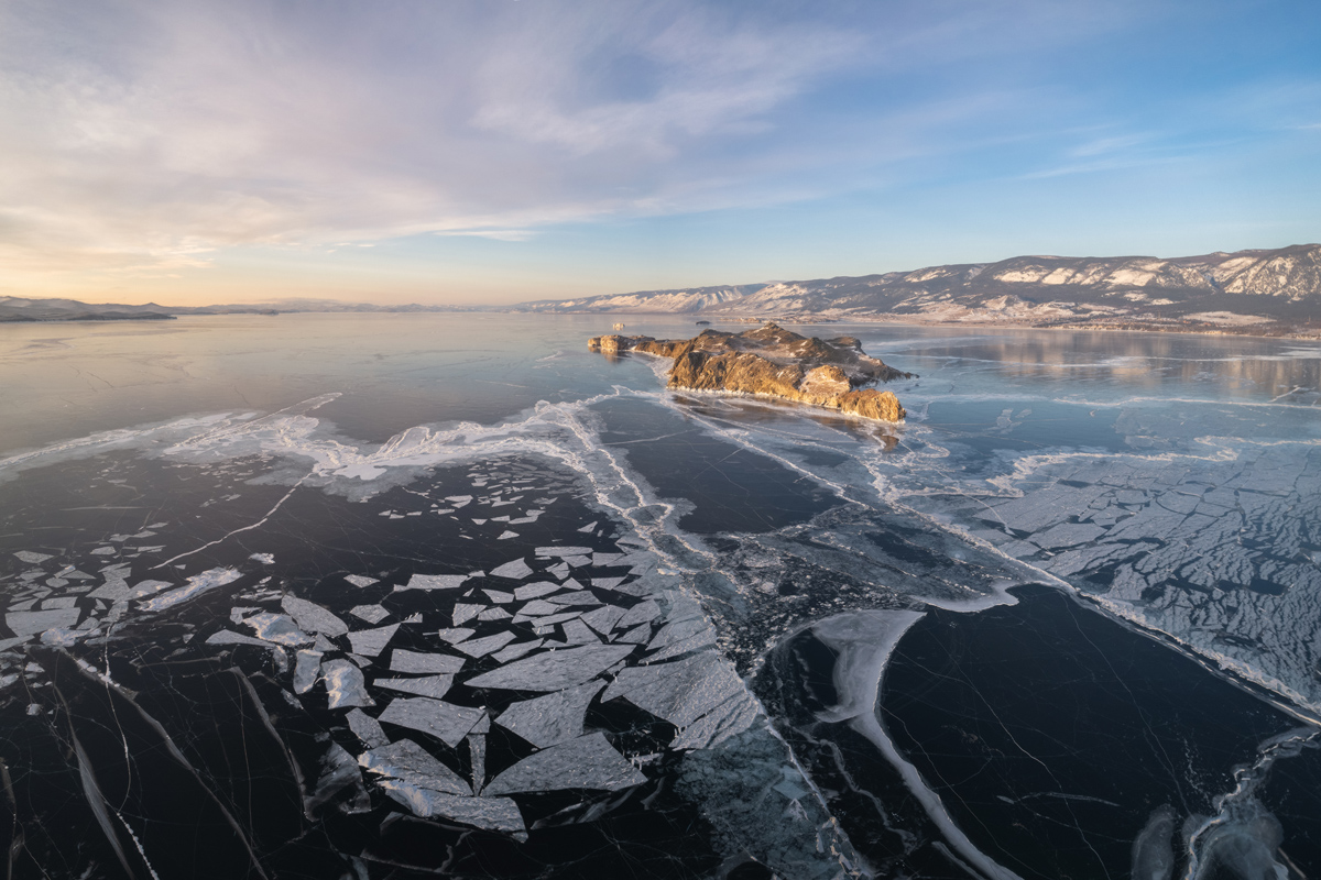 "Так замерзал Байкал"