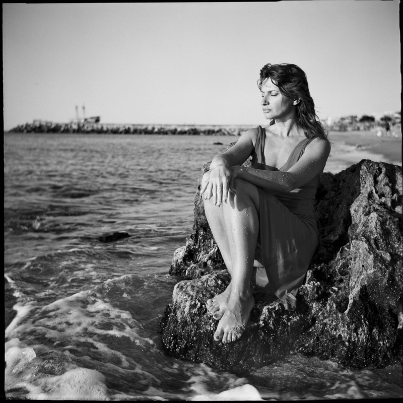 Девушка и море