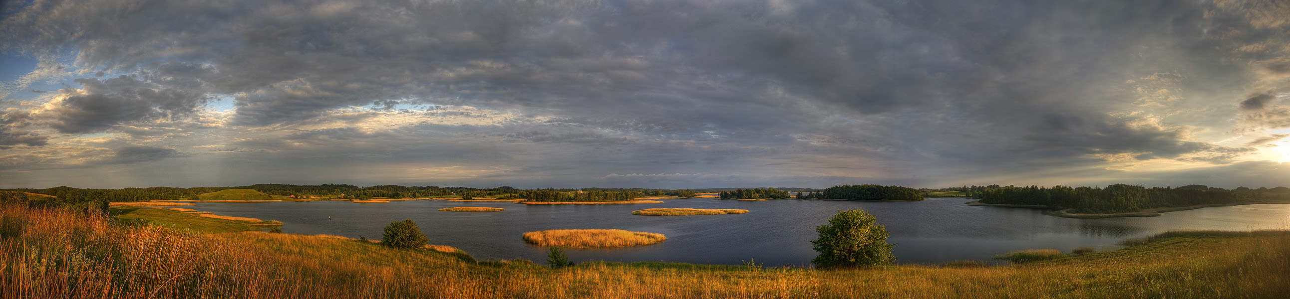 Бескрайние озера