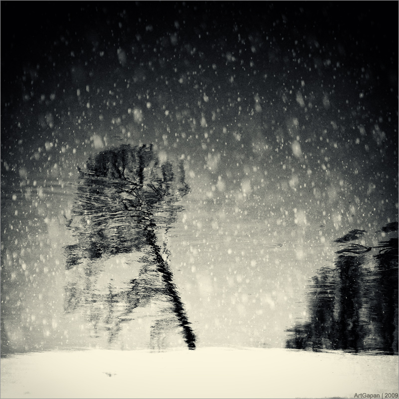 Падал снег | Текла река