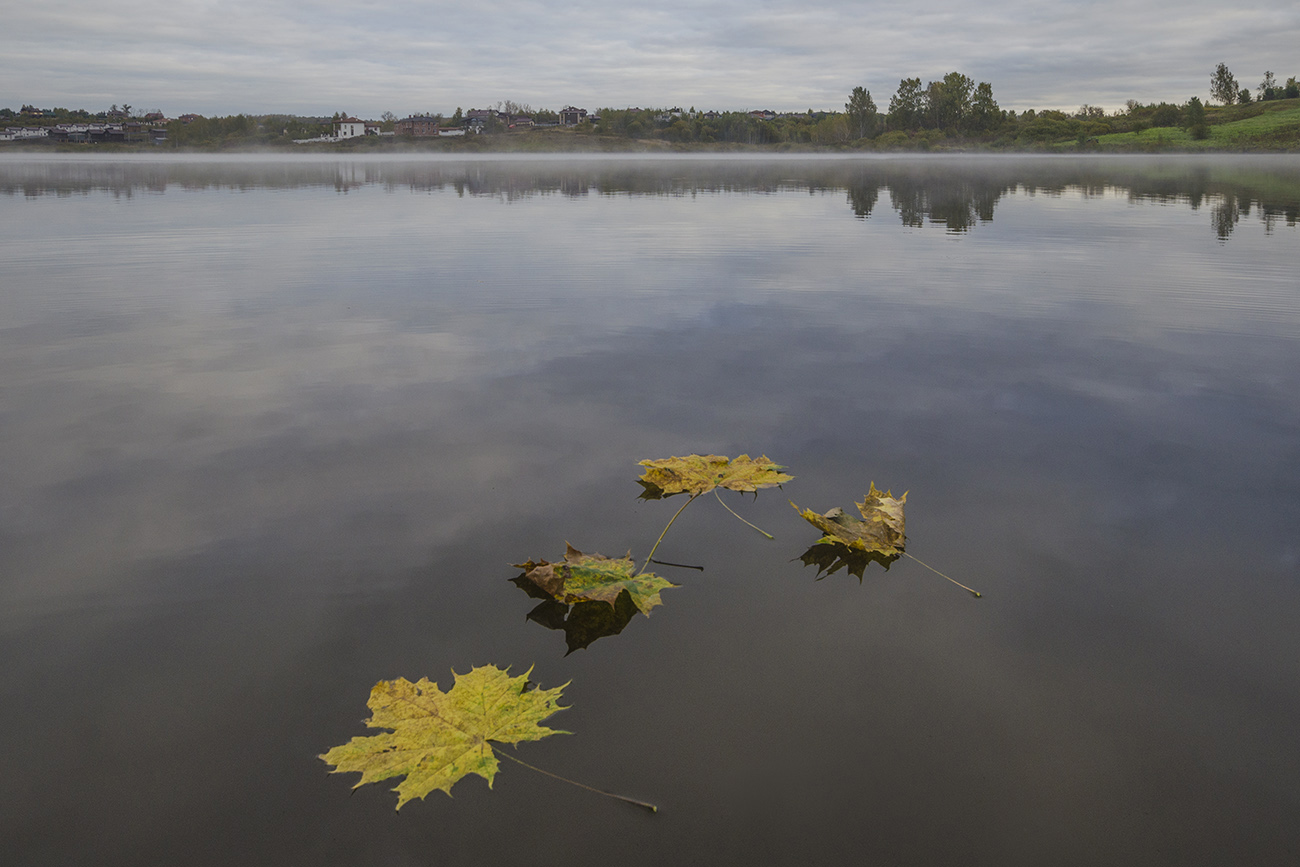 Не уйдёт, казалось, лето...