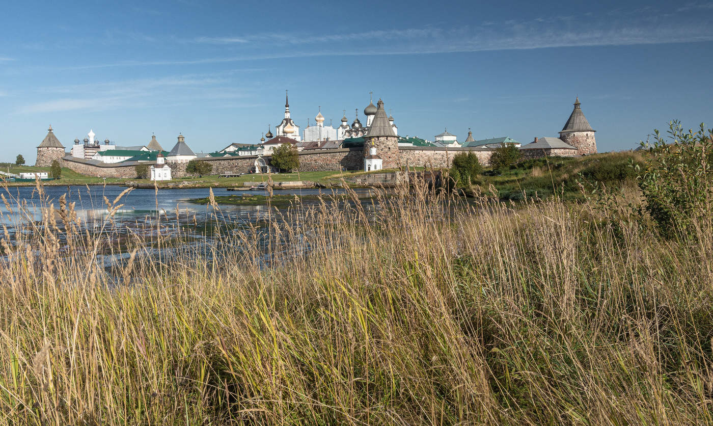 "Остров на море лежит, Град на острове стоит...»