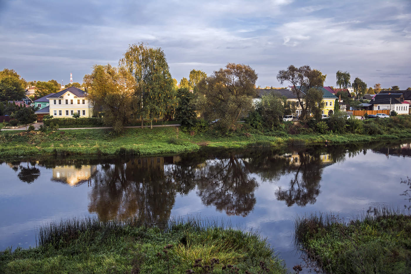 На том берегу