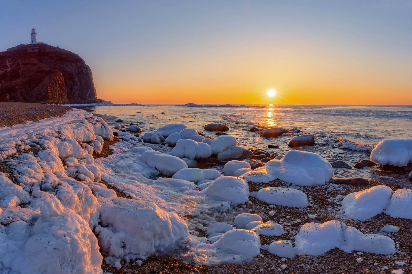 Восход у маяка