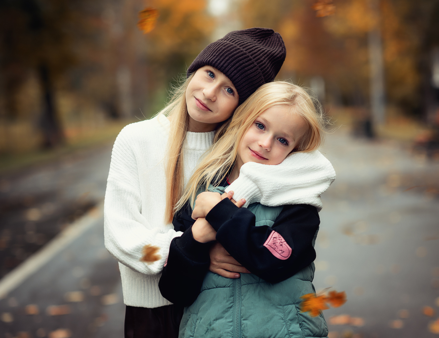 Сестренки..