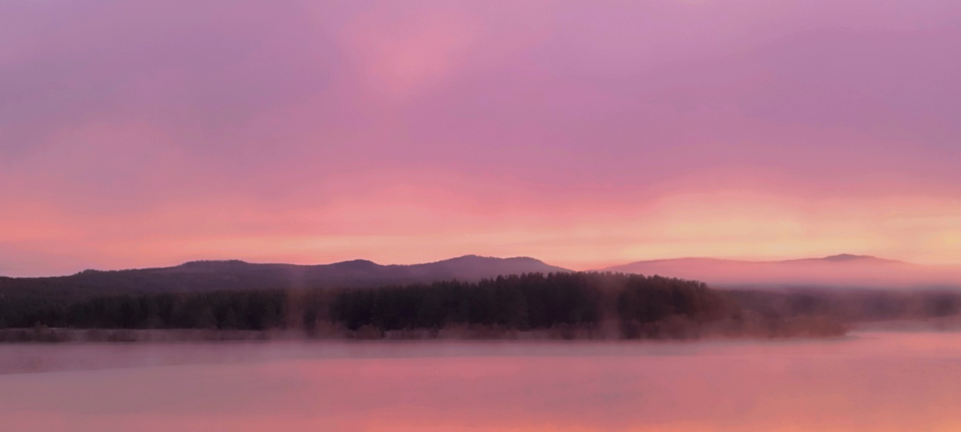 рассвет над рекой