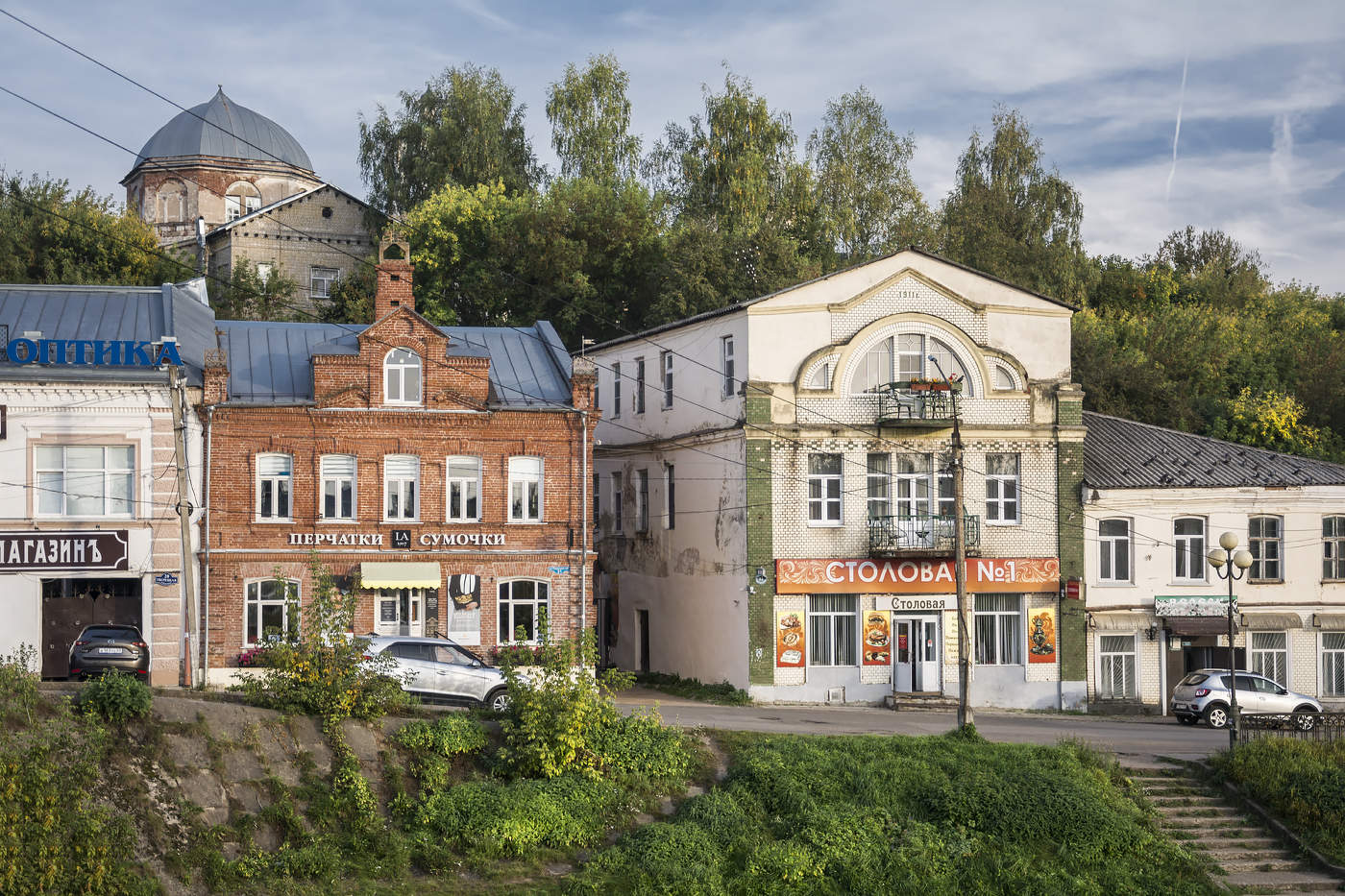 Дома- старички.