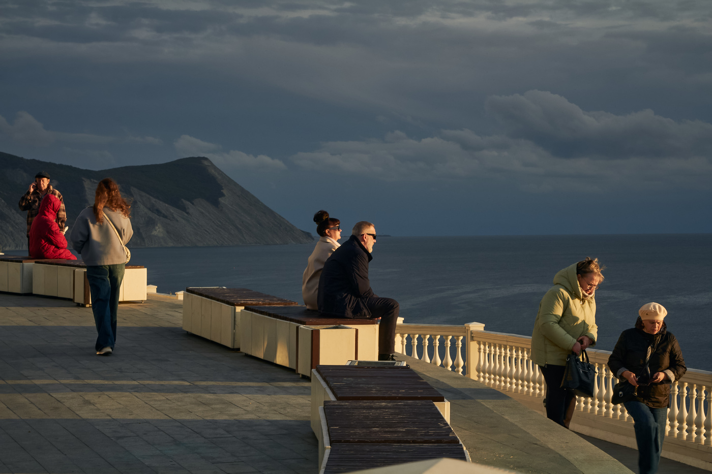 Провожая день