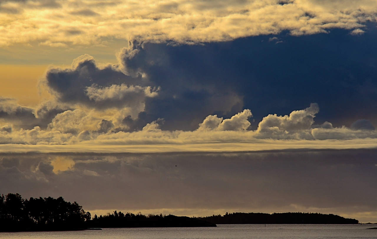 Октябрьское...
