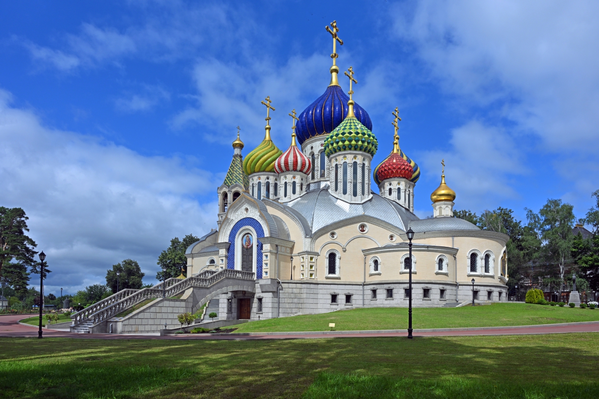 Храм святого благоверного князя Игоря Черниговского.