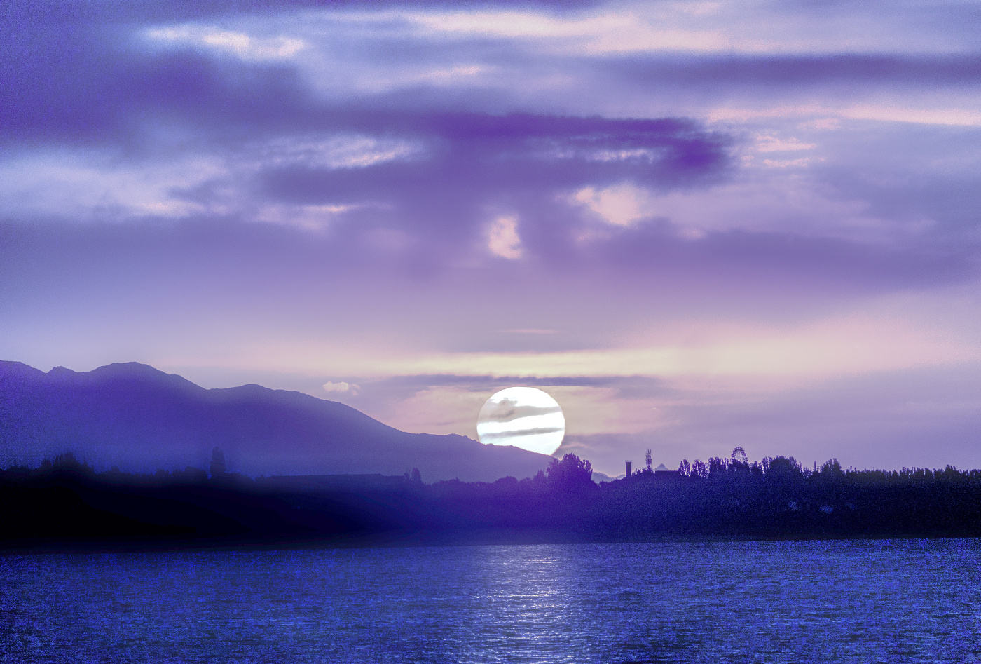 Небо и море