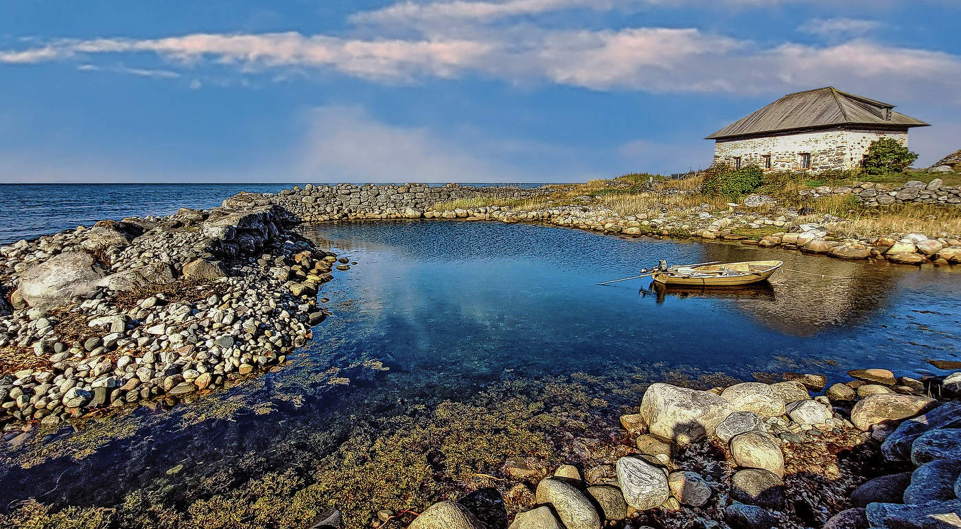 Каменная гавань.