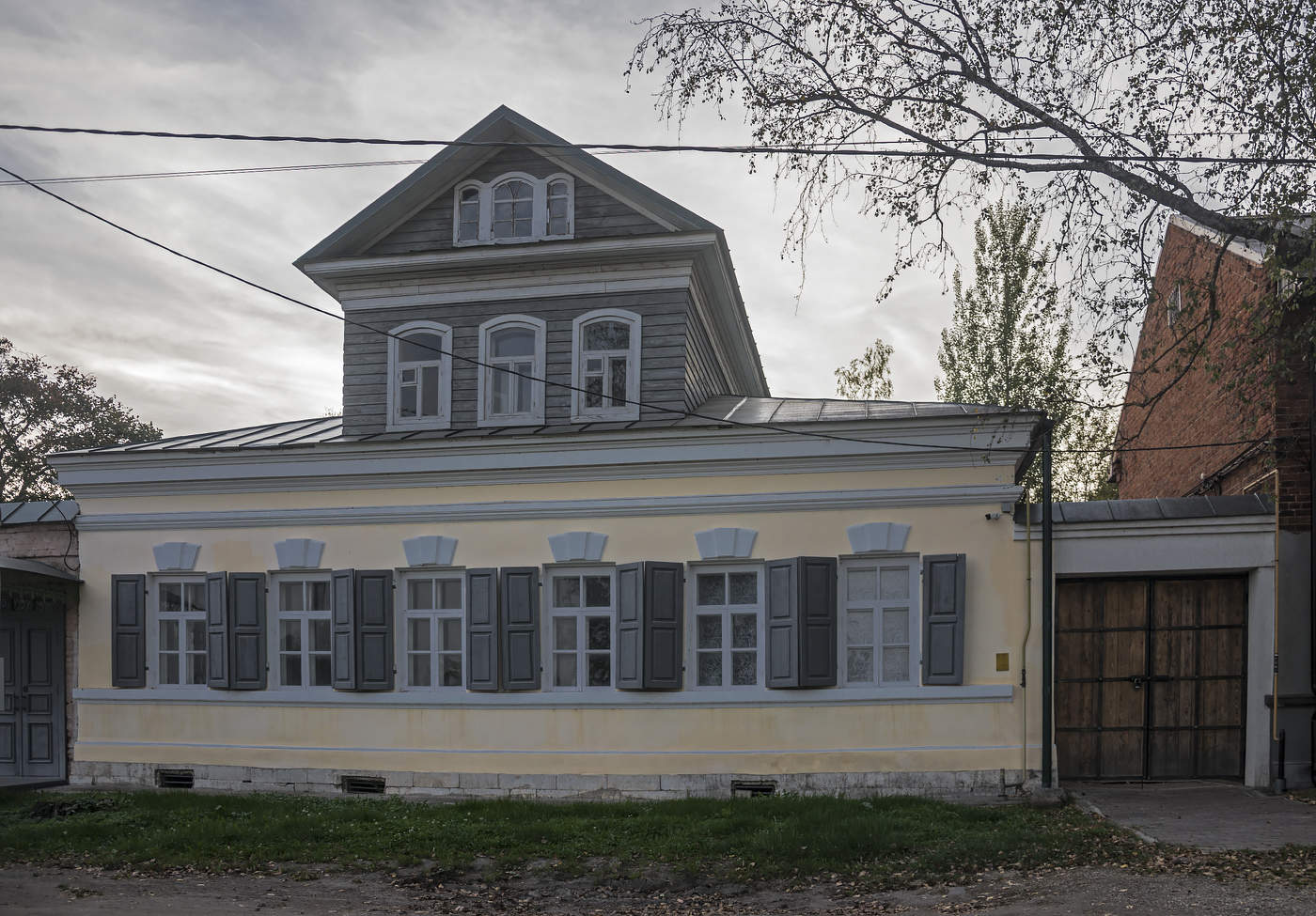 Дом с мезонином