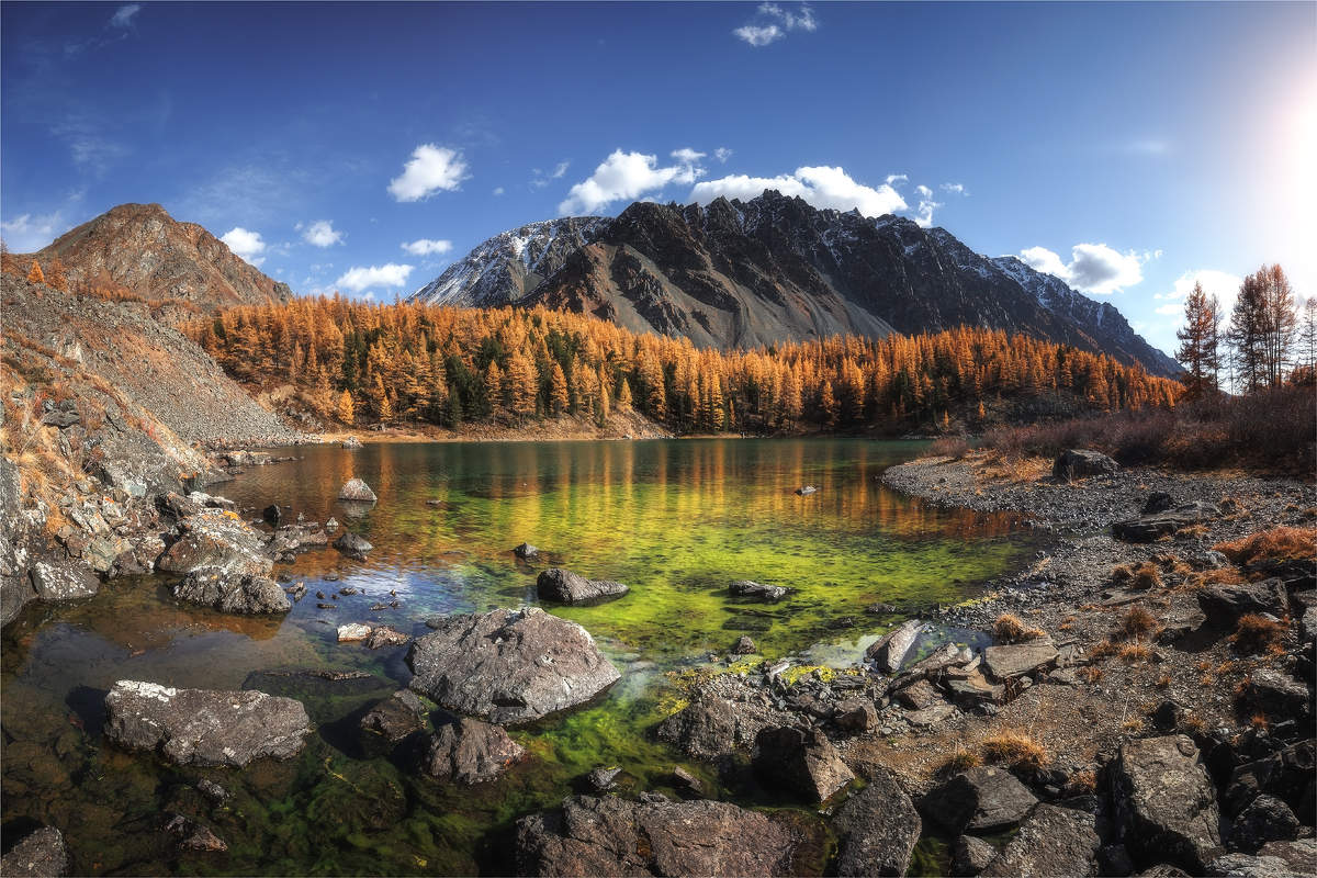 Горное озеро.