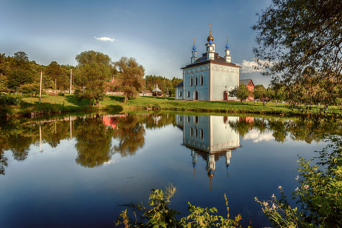 ... вечер в монастыре ...