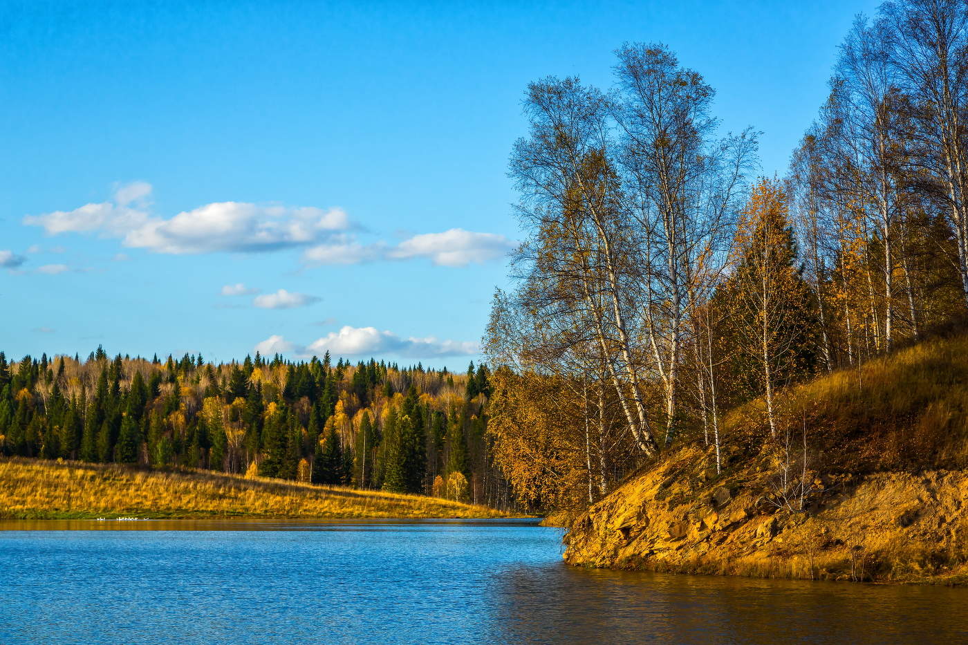 Осеннее озеро