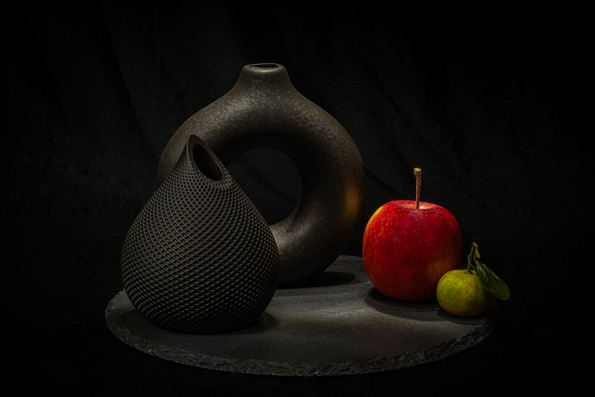 Натюрморт с яблоком и мандарином