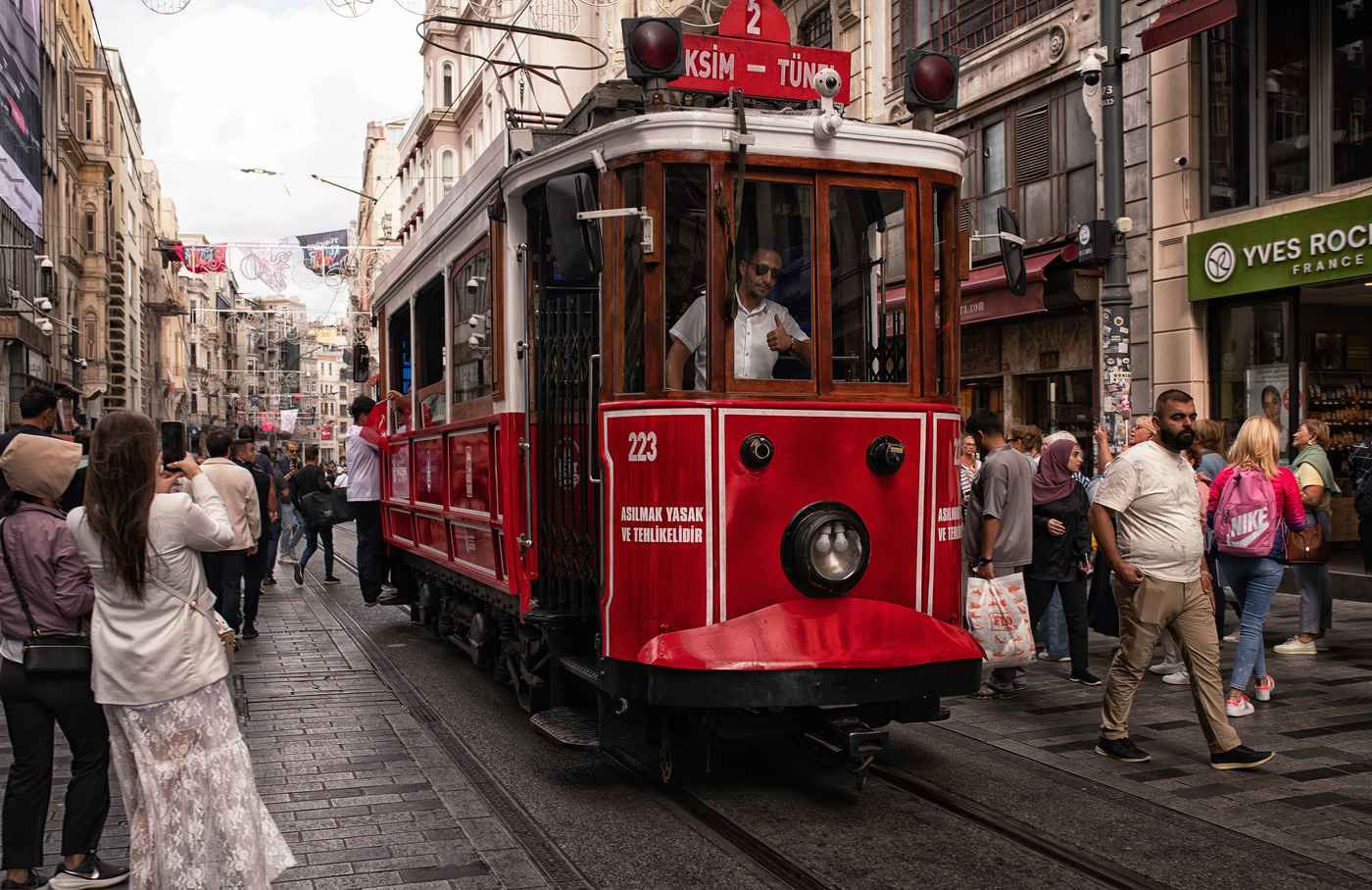 Вагоновожатый)