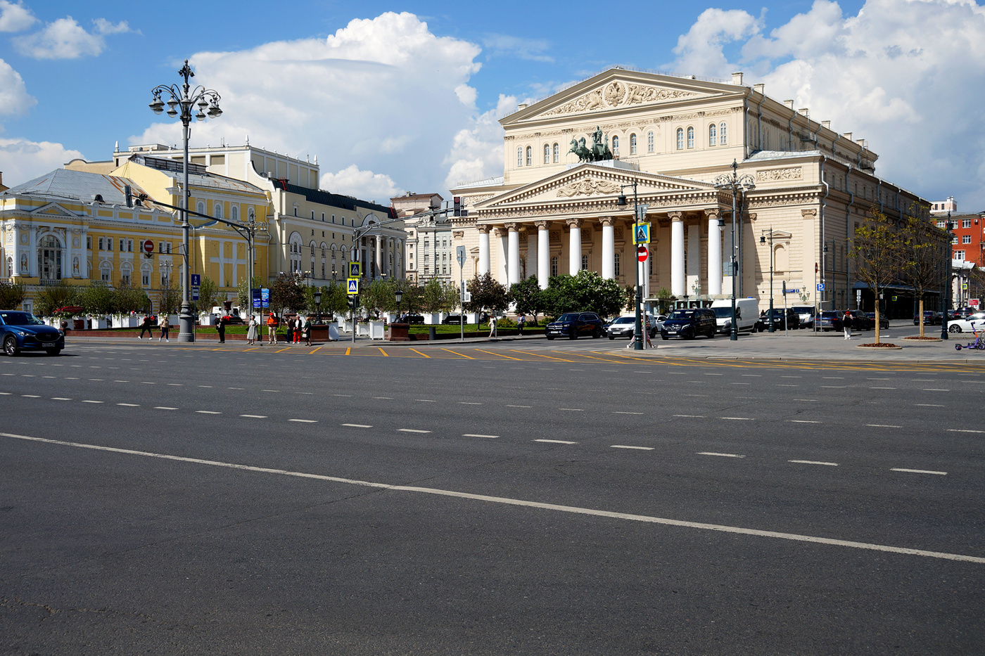 Театральная площадь