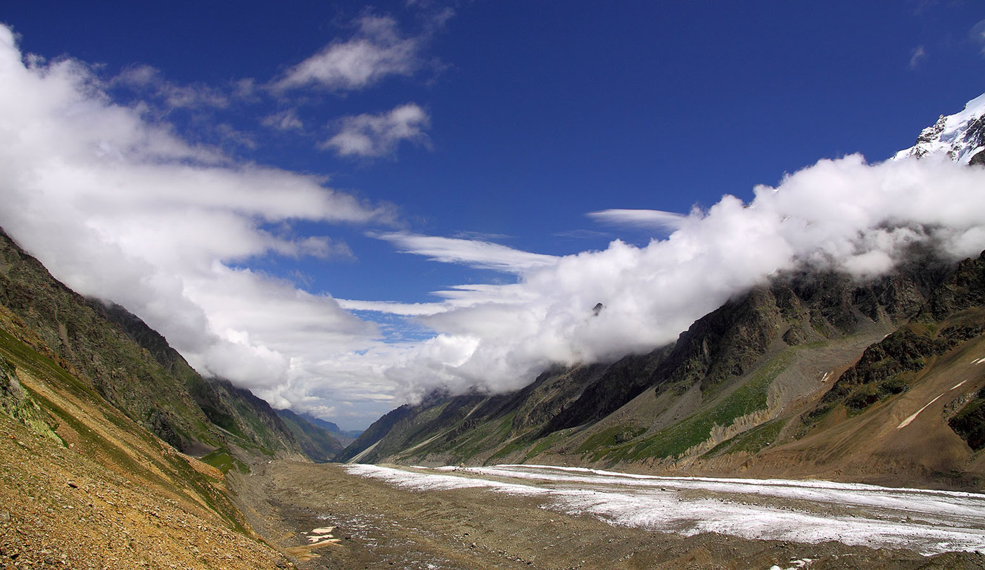 Безенгийский ледник