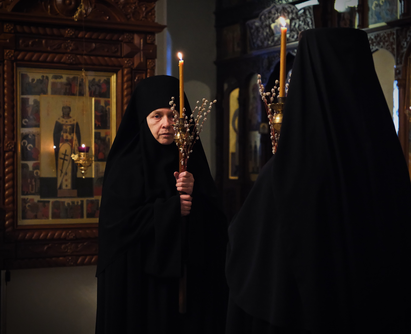 Монастырь. Праздничная служба.