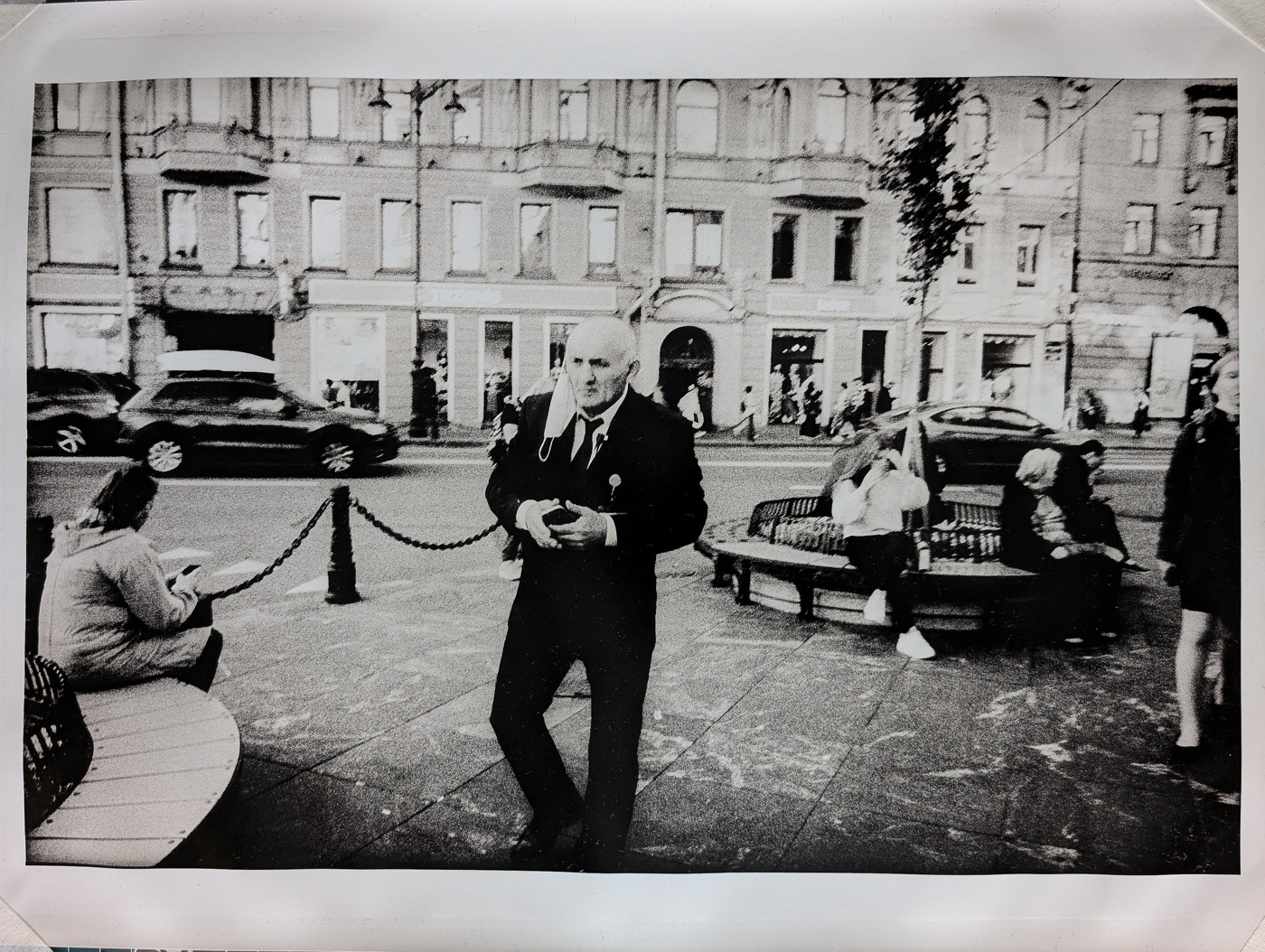 Охранник из ТЦ времён ковидных ограничений в Питере