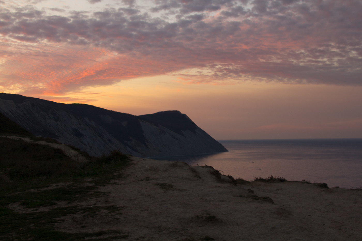 Забрезжил рассвет