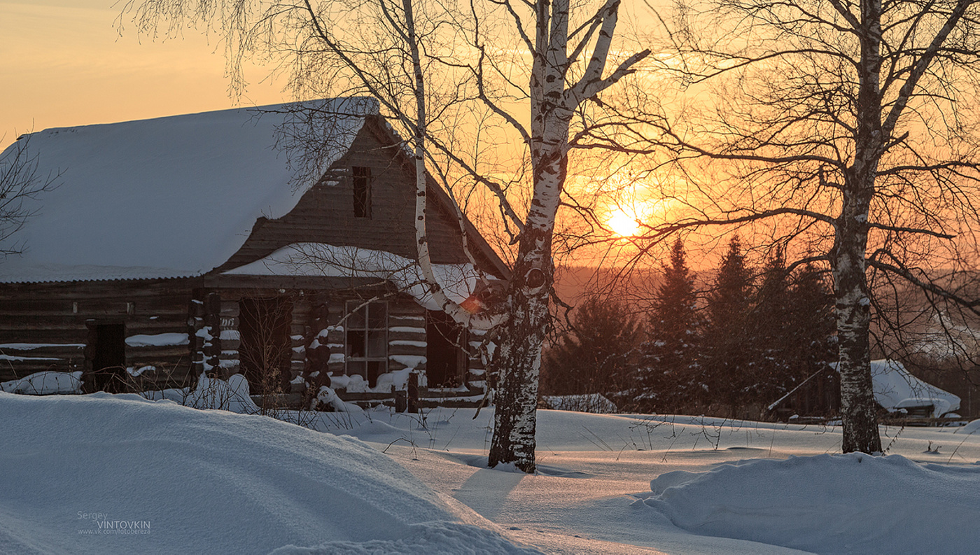 Деревня зимним вечером