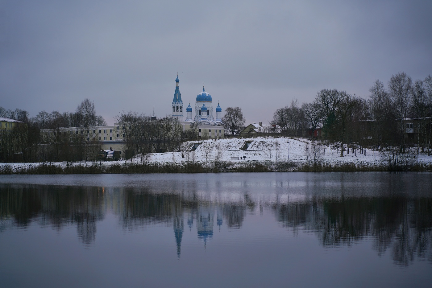 Чёрное озеро
