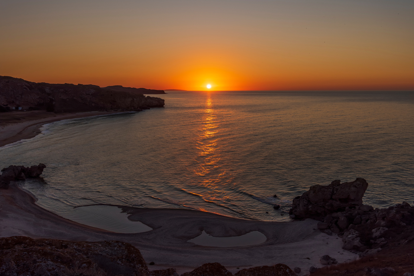закат в бухте Шелковица