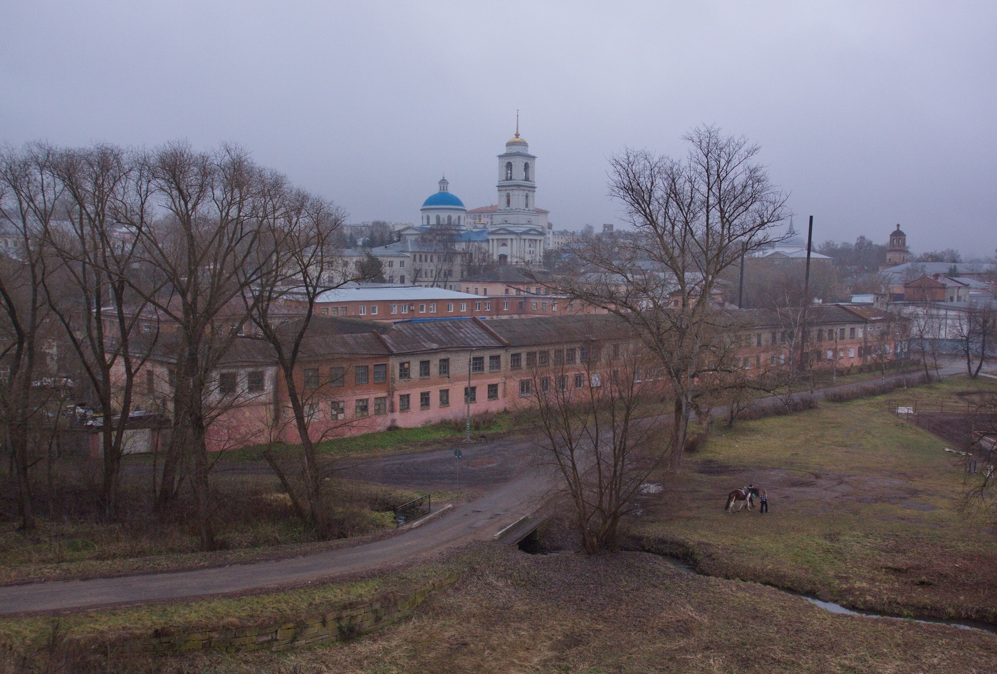 Хмурый ноябрь в старом городе С.