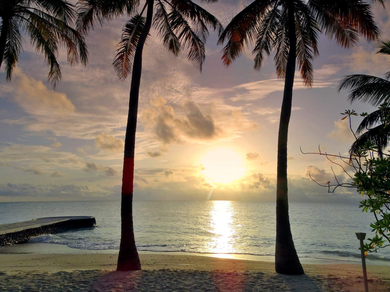 Тёплый вечер на море