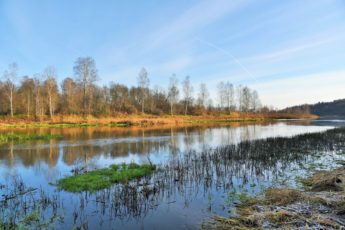 "Как мало этой осени осталось! Ноябрь к концу, ну а потом зима..."