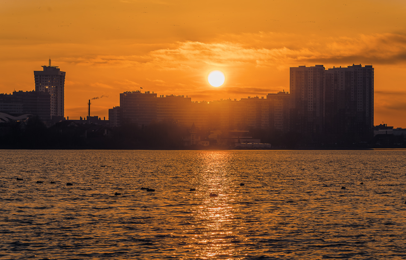 Закат над городом