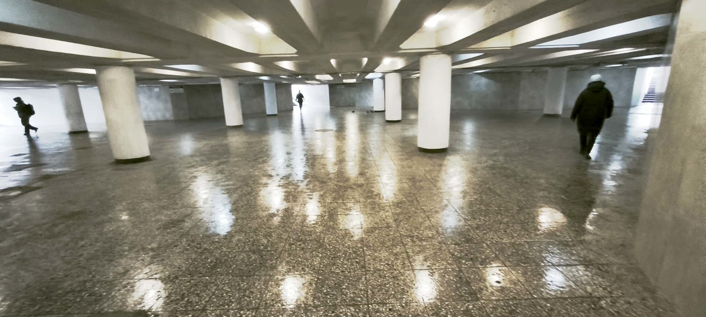 Подземный перекресток...