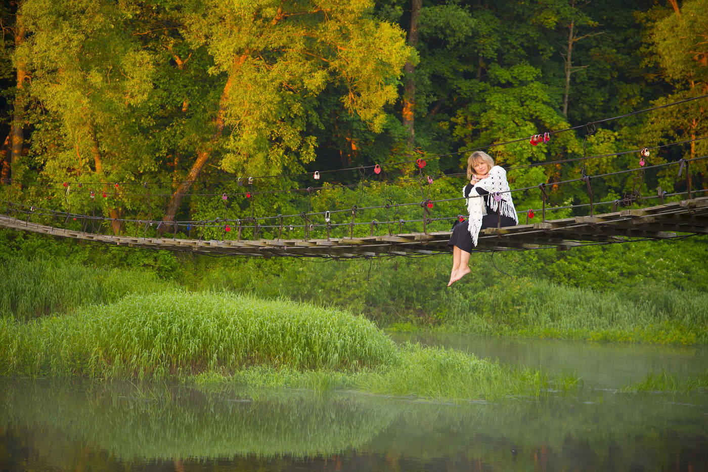 На рассвете.