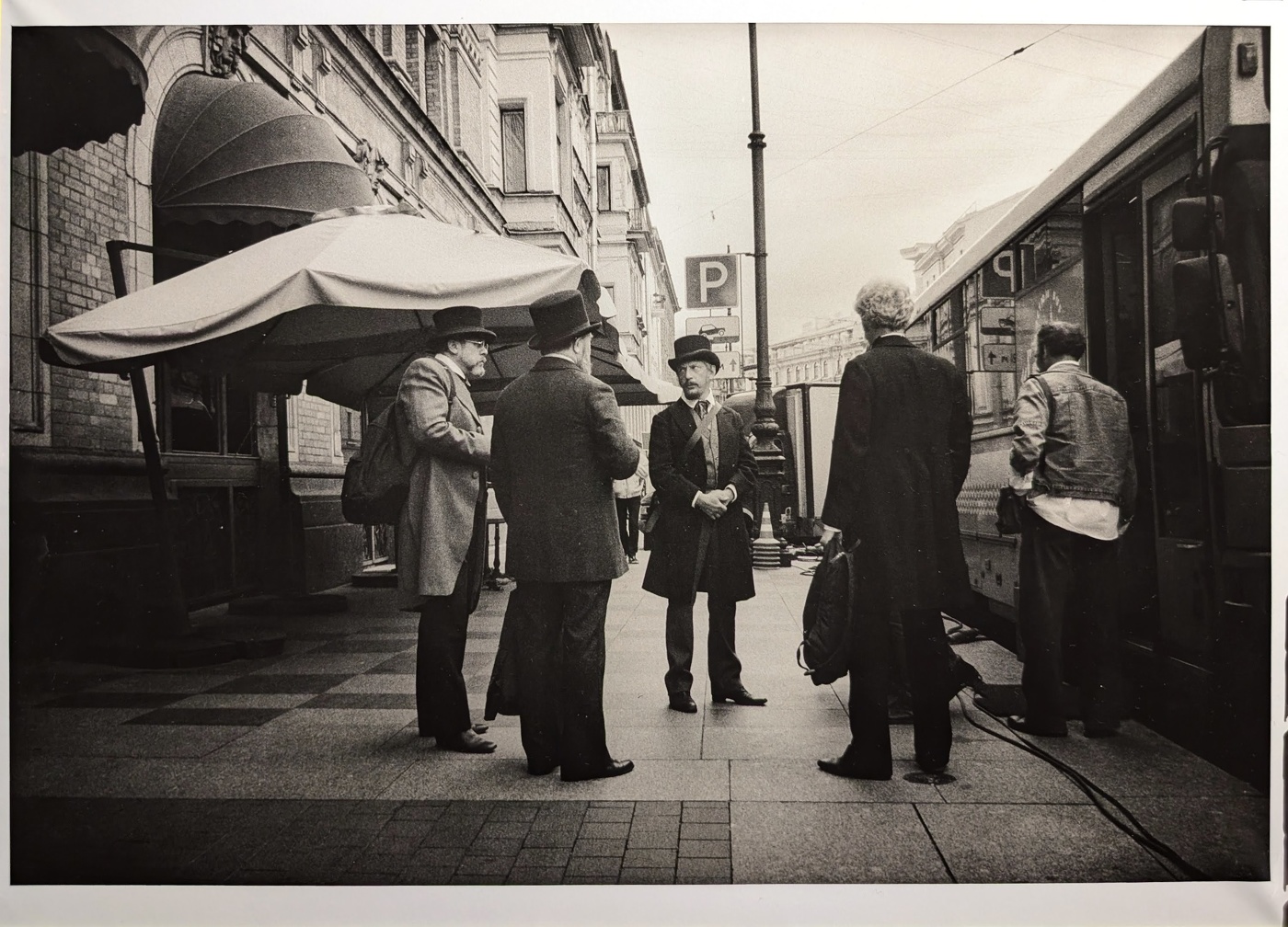 Джентльмены в цилиндрах