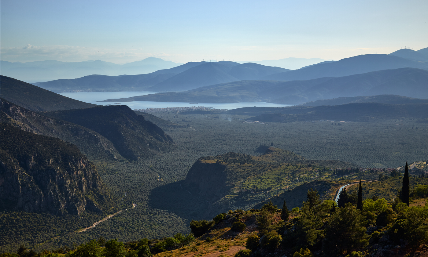 вдоль Коринфского залива