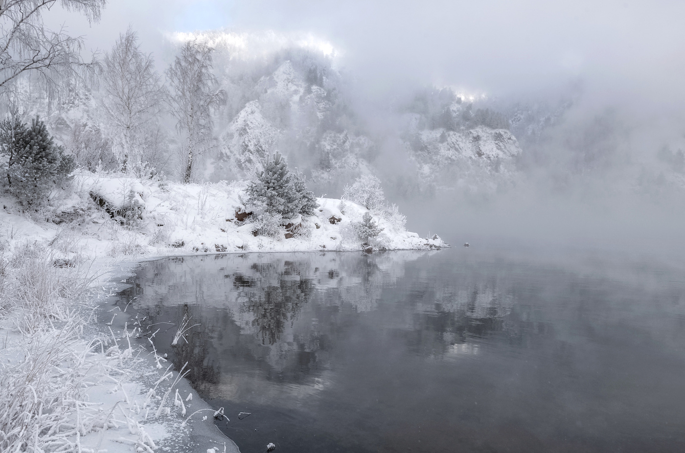Горы в отражении