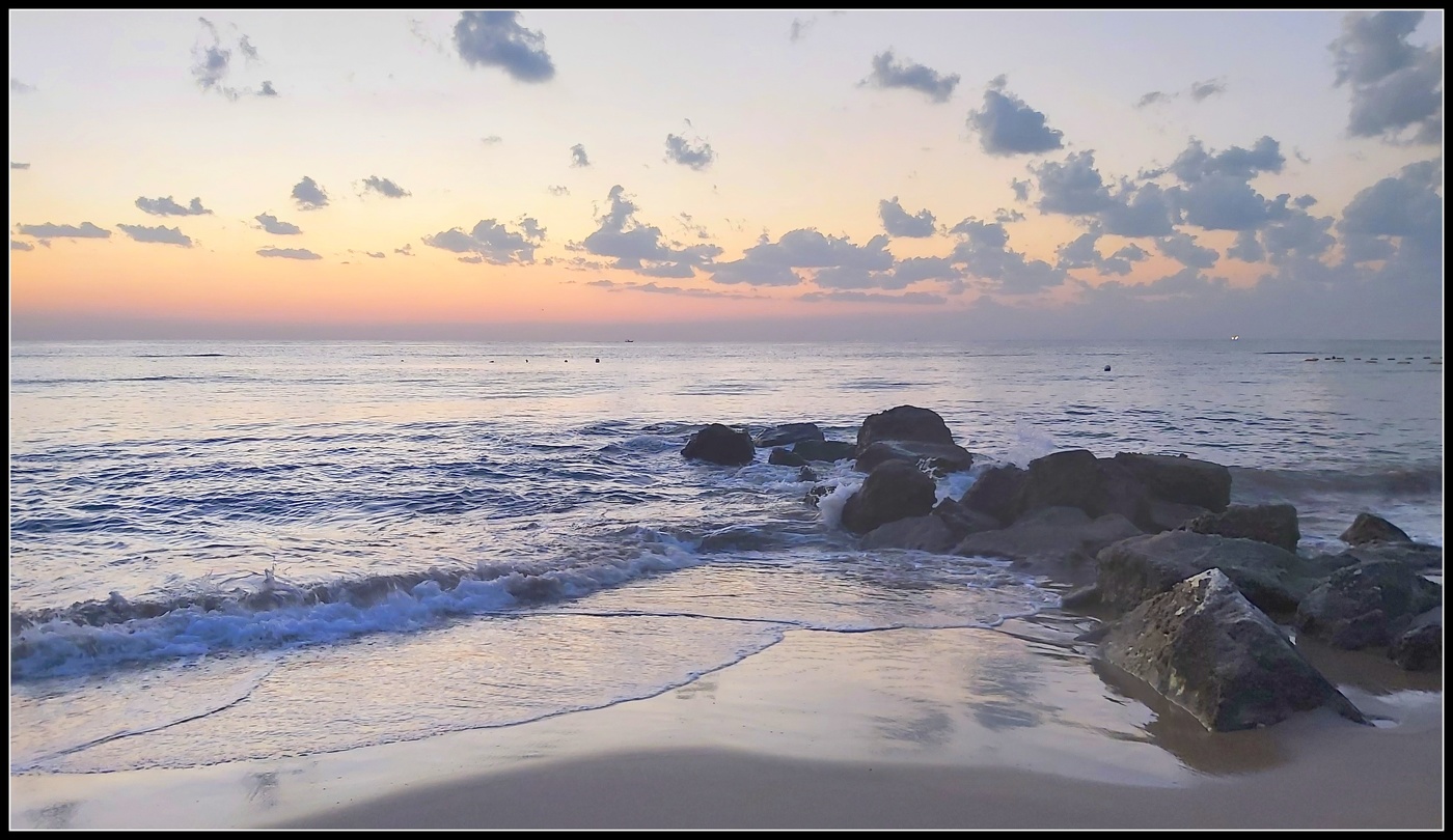 Предрассветное дыхание океана...